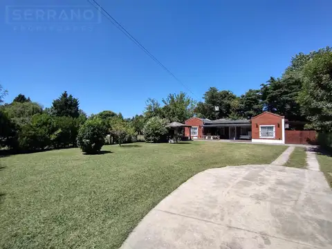 Casa en Venta con 2 cocheras