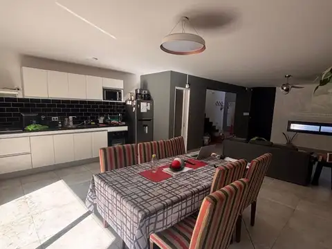 Casa en Alquiler de 3 dormitorios