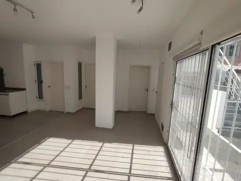 Depto Tipo Casa en Alquiler 66 años