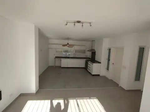 Depto Tipo Casa 3 ambientes con 1 baño