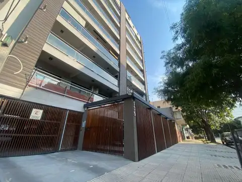 EN VENTA HERMOSO DEPARTAMENTO 3 AMBIENTES EN MORON CON COCHERA
