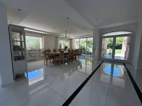 Casa en venta en Gorina, La Lula | Lote de 1.600 m² - 5 Dormitorios - Pileta