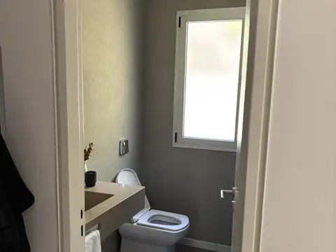 Casa en Alquiler Temporal en Bella Vista, USD 5.700