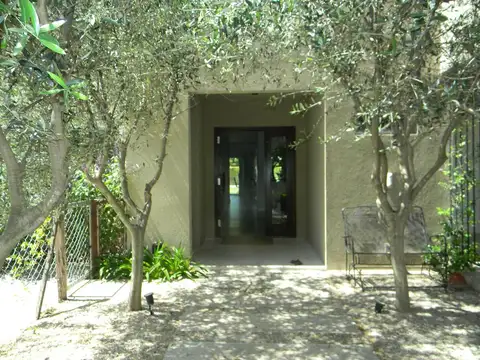 Casa en Alquiler Temporal con 1 cochera