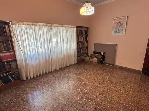 Depto Tipo Casa 7 ambientes con 2 baños