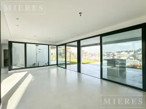 Casa en Alquiler a La Laguna en el Barrio Santa Ana, Villanueva.