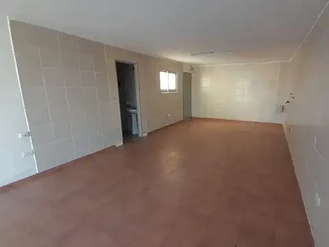 Local en Alquiler en Lamadrid, $ 370.000