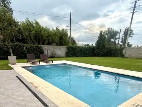 Casa en Alquiler en La Lonja, USD 1.100