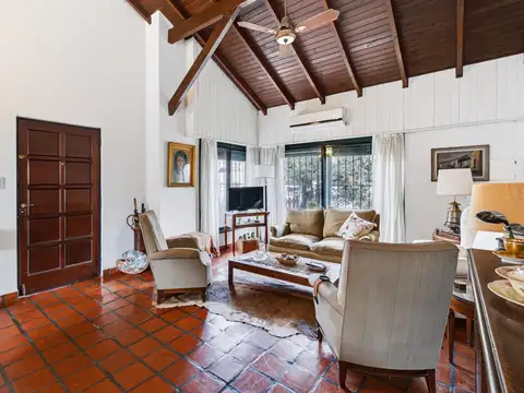 Casa en Venta en La Merced, USD 330.000