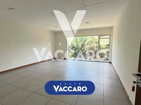 Oficina en Venta al Este
