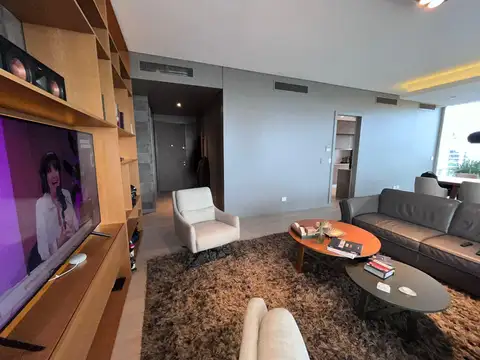 Departamento en Venta con 3 cocheras