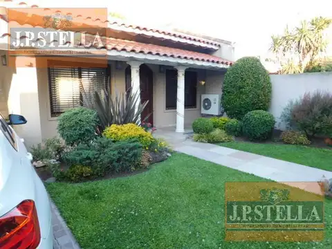 Casa 3 ambientes con 2 baños