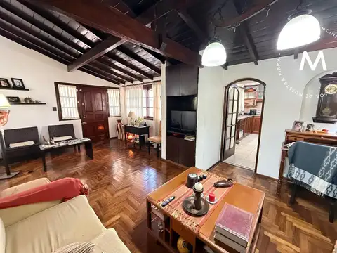 Casa en venta de 3 ambientes con cochera - Villa Ballester