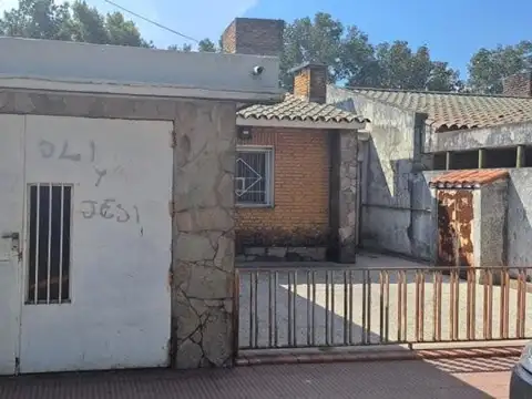 CASA DE 2 DORMITORIOS CON ESPACIO VERDE  FISHERTONG