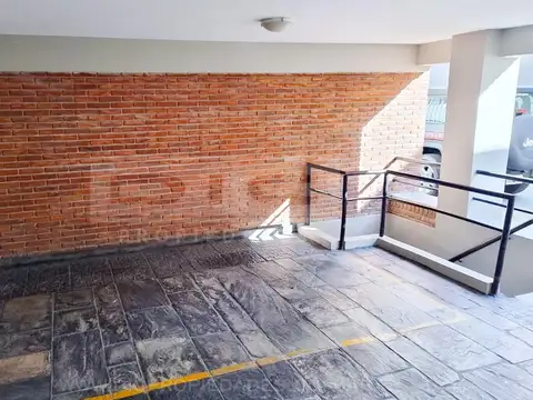 Juan Jose Paso  al 300 entre Rawson  y Arenales