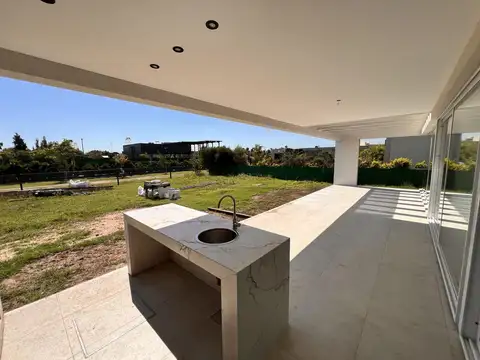 Casa en Venta en Vida, USD 530.000
