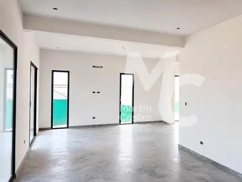 Casa 5 ambientes con 3 baños
