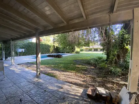Casa 5 ambientes con 2 baños