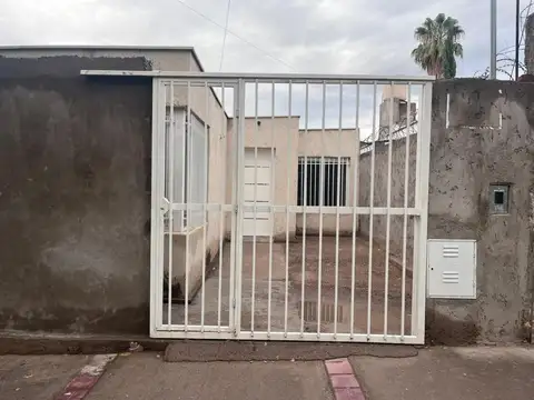 VENTA CASA GODOY CRUZ, 2 HABITACIONES MAS TERRENO
