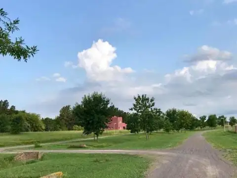 Oportunidad!!! Amplio Lote En Barrio Las Calandrias, Cardales.