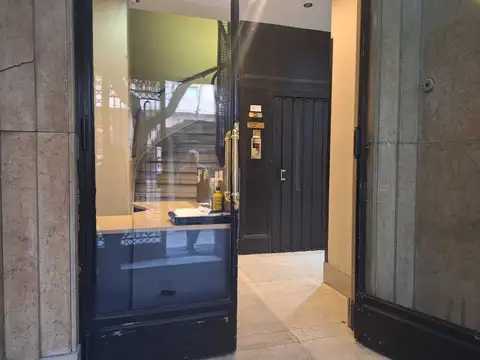 Avenida Santa Fe 1500, Piso 1