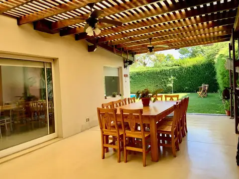 Casa en Venta en Manuel Alberti, USD 189.000