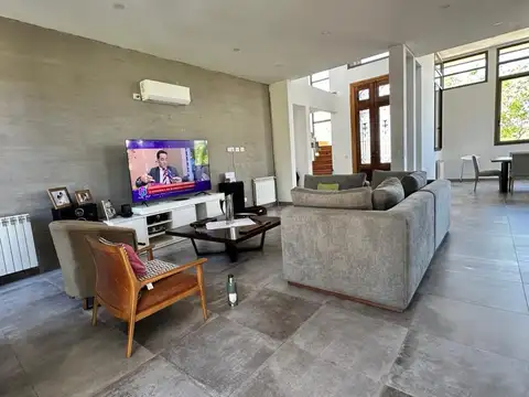 Casa en Venta al Este