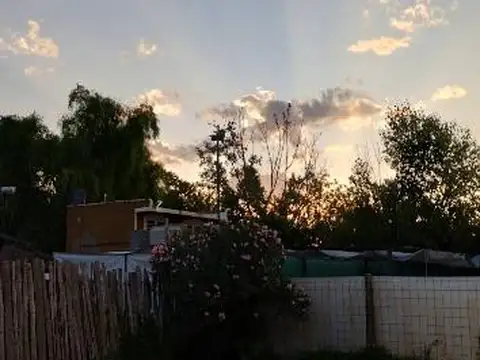 Casa en Venta - 2 Dormitorios 1 Baño - 420mts2 - Mendoza