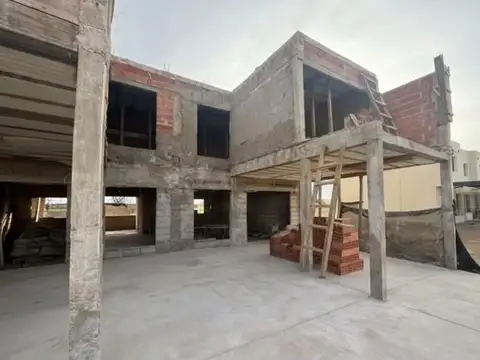 DUPLEX 3 DORM CUESTAS DE MANANTIALES EN POZO