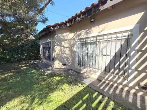 Casa 4 Ambientes En Venta - Francisco Alvarez, Moreno