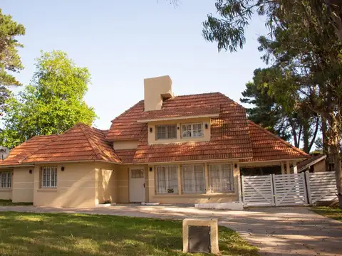 Casa - ALQUILER_TEMPORAL - Argentina, Pinamar - Artes 955