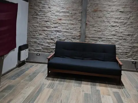 Casa en Alquiler con 1 cochera