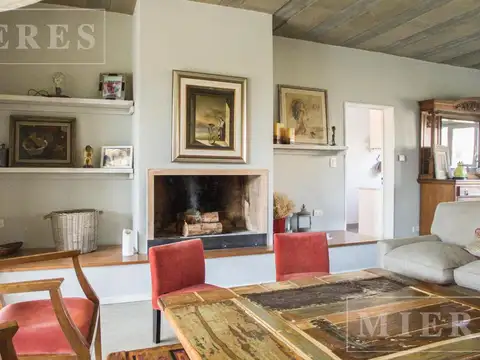 Casa 5 ambientes con 4 baños
