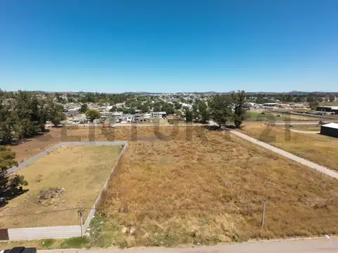 En VENTA LOTE zona Club Edal