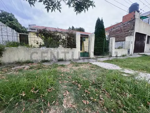 80 bis esq 5 100, Piso 0