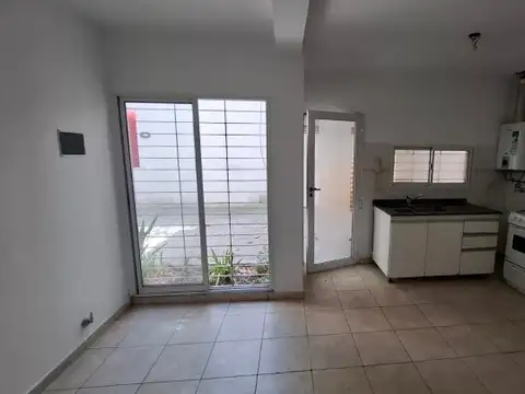 Depto Tipo Casa en Venta en Echesortu, USD 35.000