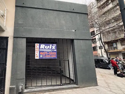 LOCAL A METROS DE ESQUINA