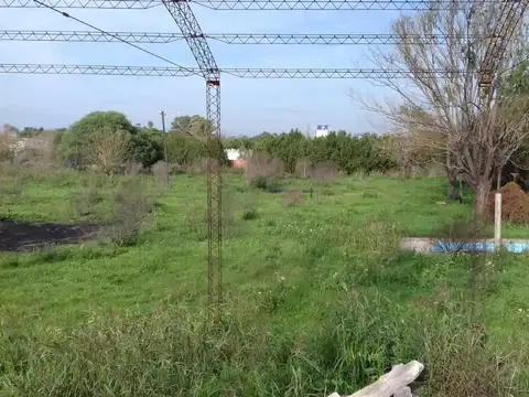 Vendo Excelente lote sobre Autopista a metros del parador