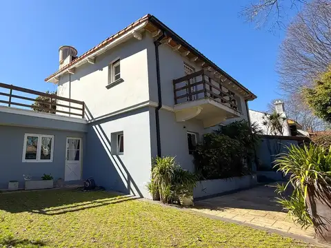 Castellanos  al 3800