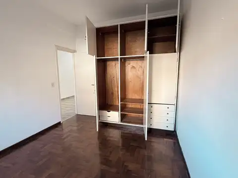 Depto Tipo Casa en Alquiler 50 años