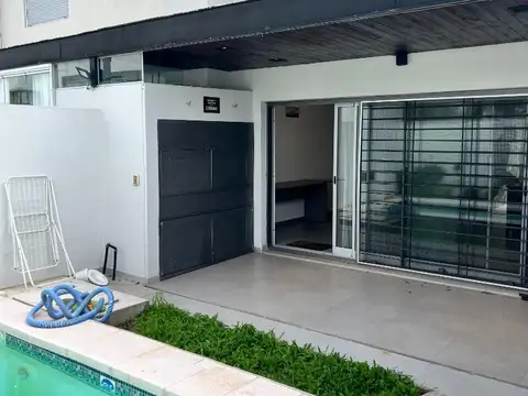 Depto Tipo Casa en Alquiler de 4 ambientes