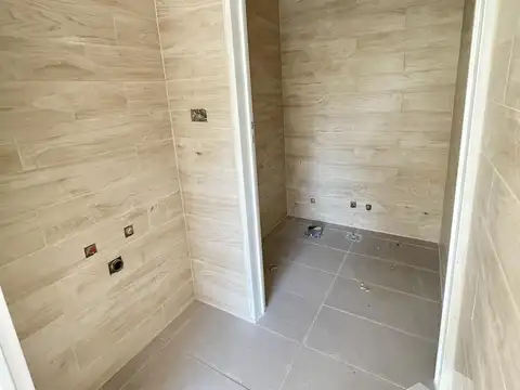 Local en Venta en Versalles, USD 920.000