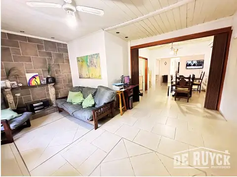 Casa 4 ambientes con 1 baño