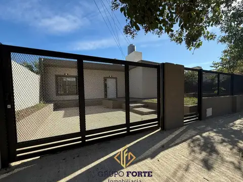CASA EN VENTA A 5 CUADRAS DEL CENTRO DE CARLOS PAZ