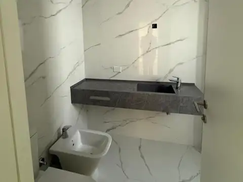 Departamento en Alquiler con 1 cocheras