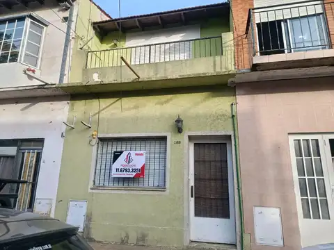 Muy lindo PH de 3 ambientes en 2 plantas en venta en Villa Adelina con excelente ubicacion