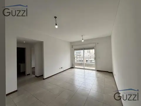 DEPARTAMENTO A LA VENTA SEMIPISO 3 AMBIENTES CON BALCÓN. CONTRAFRENTE. CENTRO DE VILLA BALLESTER.