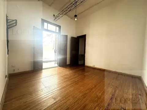 Casa en Alquiler con 1 cochera