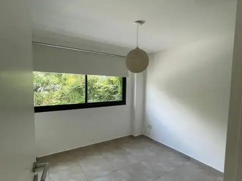 20/51 Depto frente a Plaza Malvinas