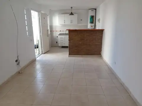 Casa en venta - 2 Dormitorios 1 Baño - Cochera - 55,53Mts2 - Garín, Escobar